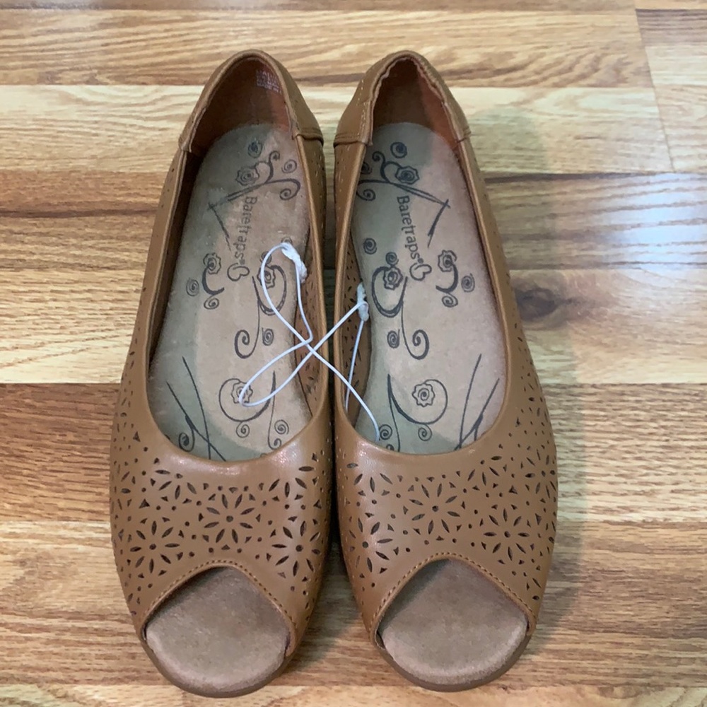 BareTraps Tan Flats Comfortable Loafers